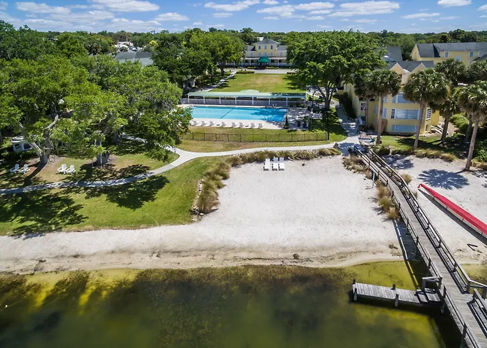 Lakeside Inn On Lake Dora